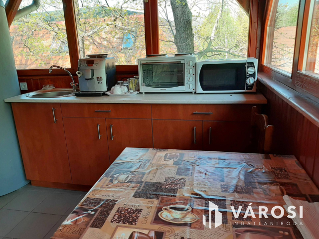 Fogadó alternatív fűtéssel a gyógyfürdő mellett