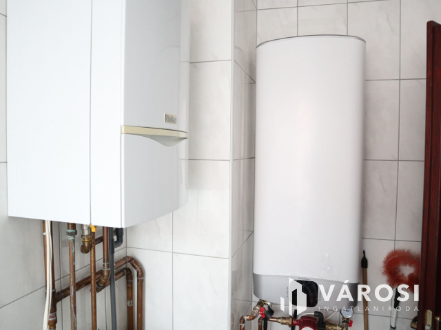 Exkluzív kétgenerációs családi ház Móra városrészen!