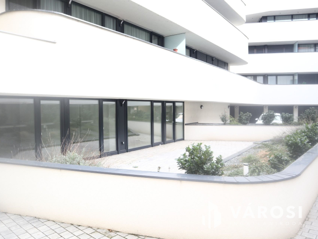 Új építésű belvárosi lakás nagy terasszal! 2.