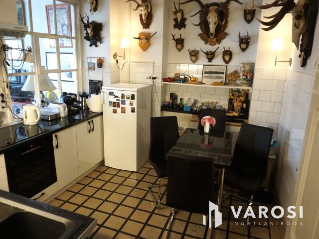 Nagyszerű lakás szenzációs elhelyezkedéssel!