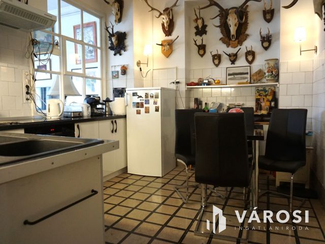 Nagyszerű lakás szenzációs elhelyezkedéssel!