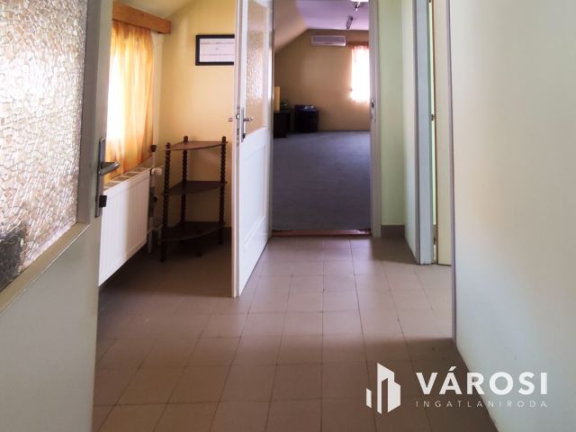 Belvárosi iroda kiadó!