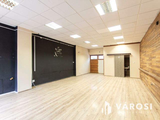 Belvárosi, 56 m2-es üzlethelyiség kiadó