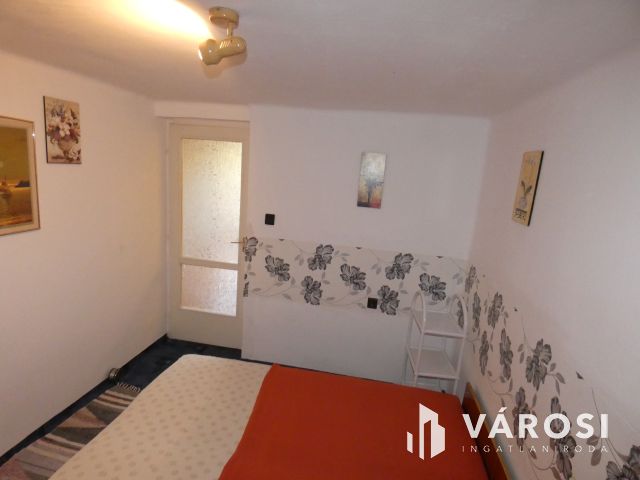 Ecséri templomrom (Révfülöp) közelében nyaraló eladó