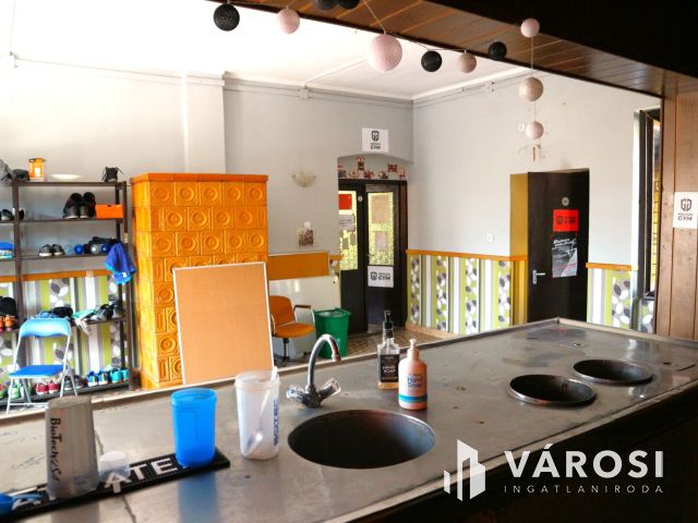 Rábagyarmat,volt presszó,cs.háznak,vagy üzletnek eladó