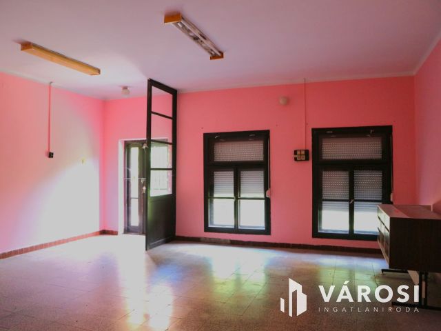 Rábagyarmat,volt presszó,cs.háznak,vagy üzletnek eladó