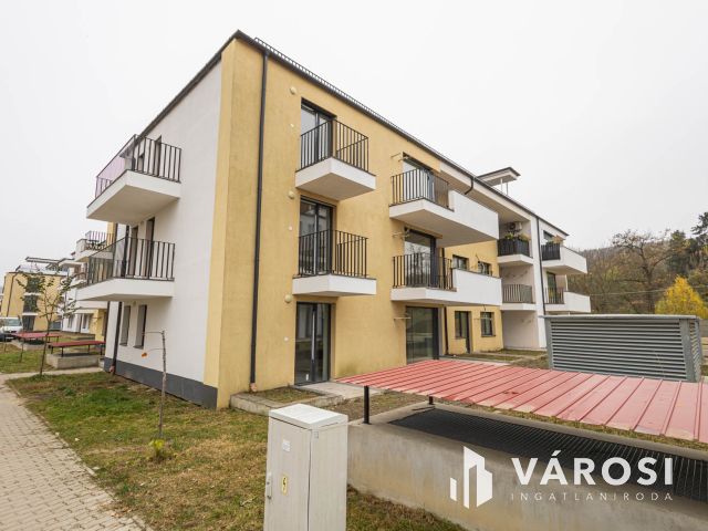 Kulcsrakész lakás Péterhegyen D-F-6