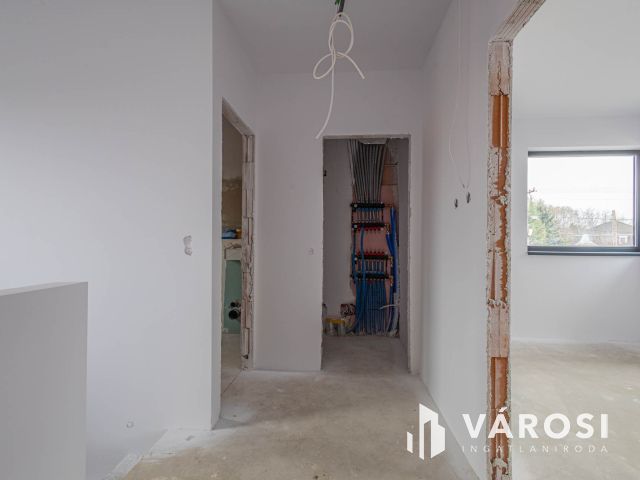 Minden igényt kielégítő újépítésű családi ház