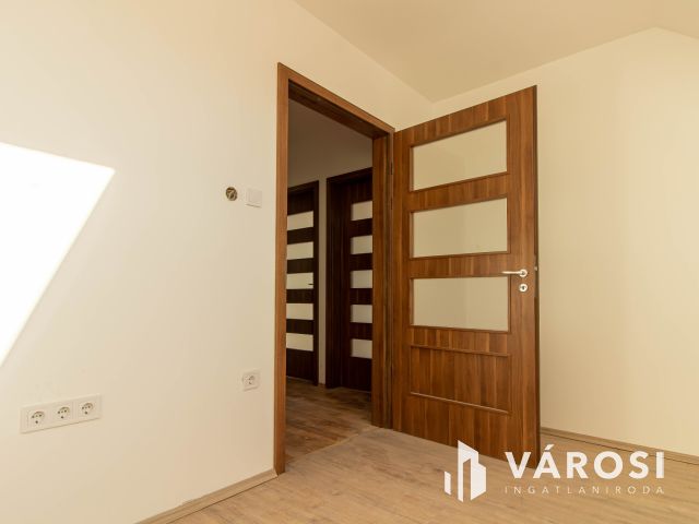 Új Építésű, A+++ Energiabesorolású Ikerház Fél Zsámbékon