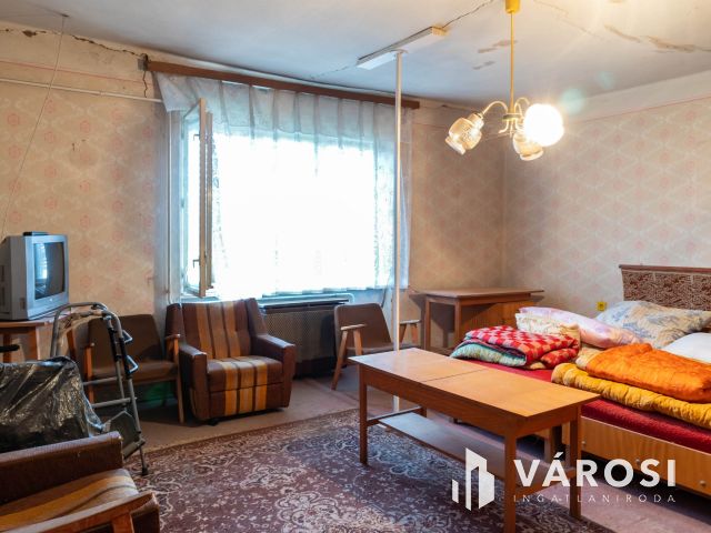 Felújítandó 2 szobás családi ház Újkígyóson