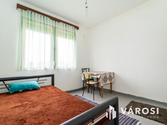 Kis zártkerti ház Debrecen Kondoroskertben