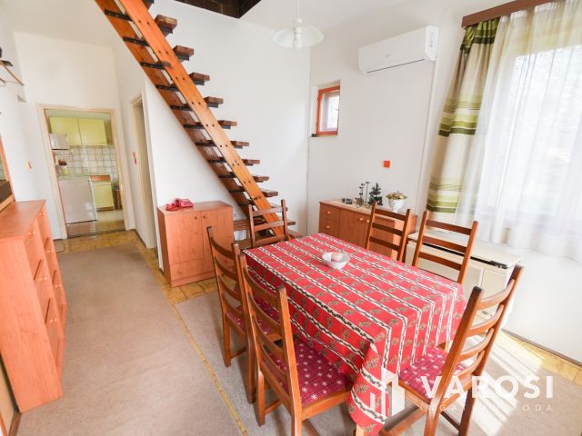 A Velencei-tó közvetlen közelében, Kápolnásnyéken!