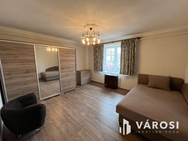 Debrecen Kerekestelepen szép rendezett ház eladó!