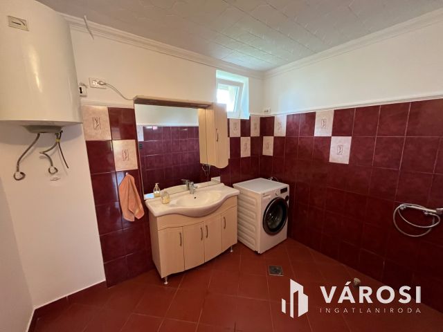 Debrecen Kerekestelepen szép rendezett ház eladó!