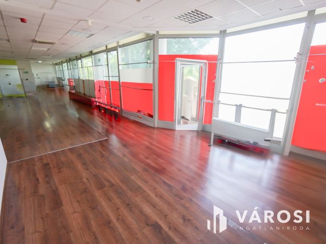 Üzlethelyiség Angyalföld forgalmas részén!