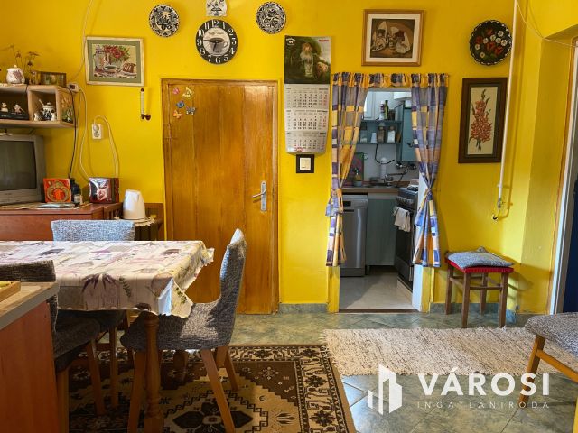 Kis ház nagy kerttel