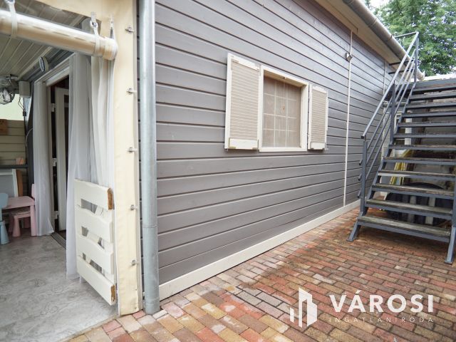 Gyékényesen vízparti hétvégi ház, nyaraló!