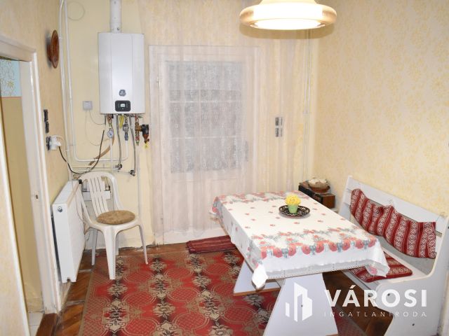 3 szobás családi ház a fürdő mellett!