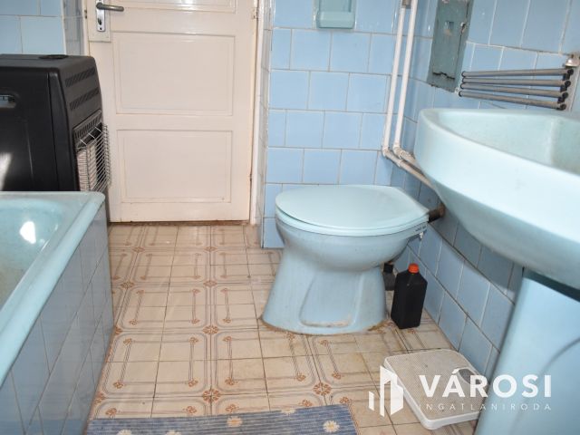 3 szobás családi ház a fürdő mellett!