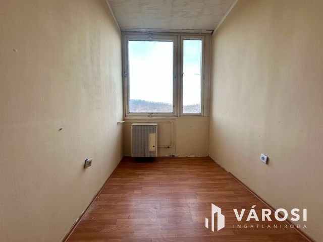 Gorkijon 4. emeleti, 1+2 félszobás, erkélyes lakás eladó!