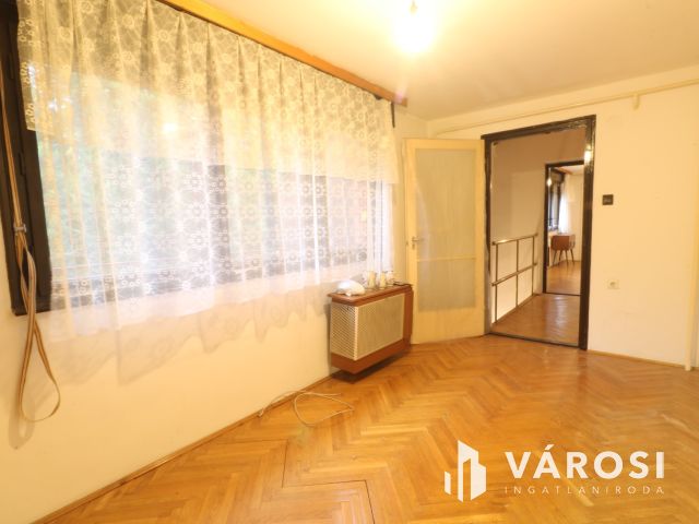 Irodának is alkalmas családi ház felsővároson!