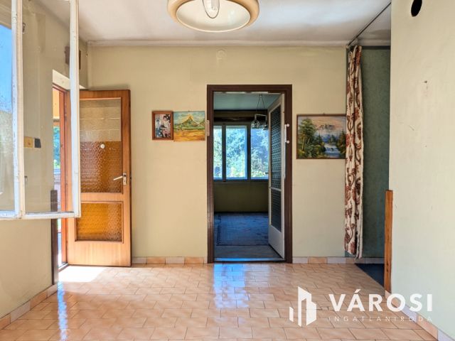 Nyaraló vagy  kis családi ház - Ön dönt!