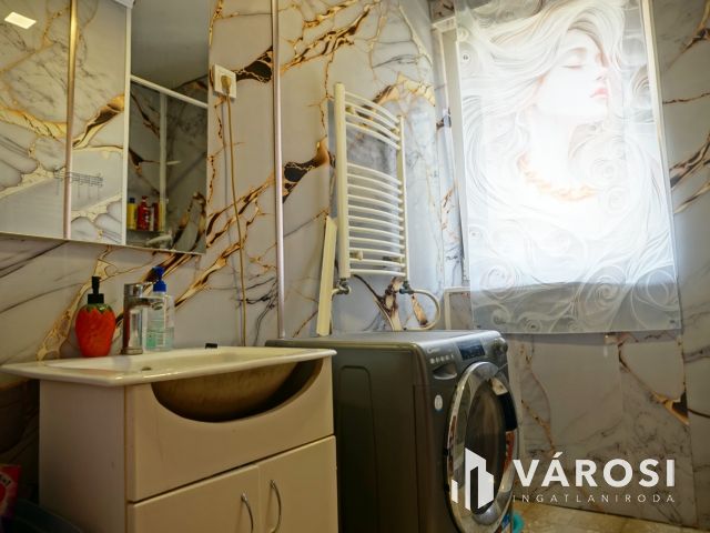 Több generációs családi ház kiváló állapotban eladó!