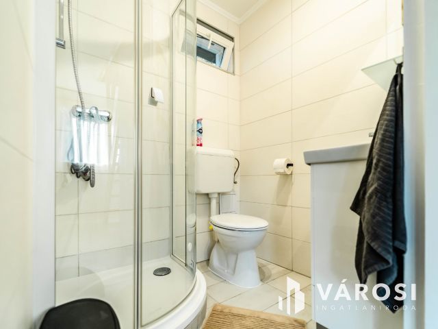 Szanazugi apartmanházak medencével,jakuzzival