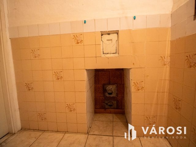 Előkertes, négy szobás családiház Újkígyóson