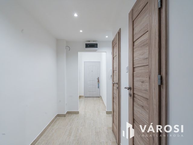 Magaslesen Újrokuson