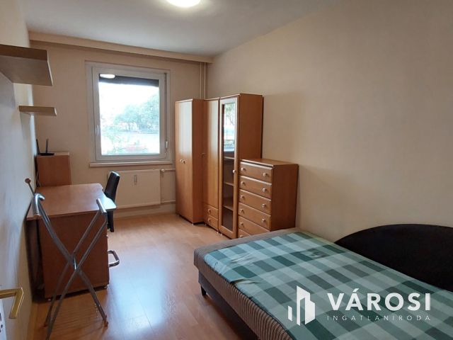 Sétatávolságra a belvároshoz! 3 szobás lakás eladó
