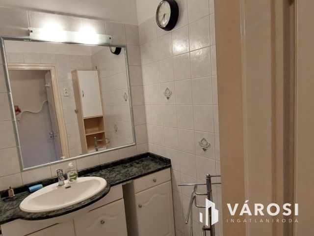 Sétatávolságra a belvároshoz! 3 szobás lakás eladó