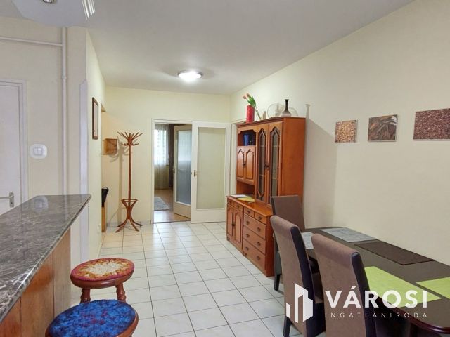 Sétatávolságra a belvároshoz! 3 szobás lakás eladó