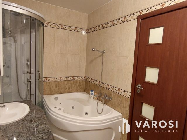 Prémium elhelyezkedés, kényelmes otthon Debrecenben