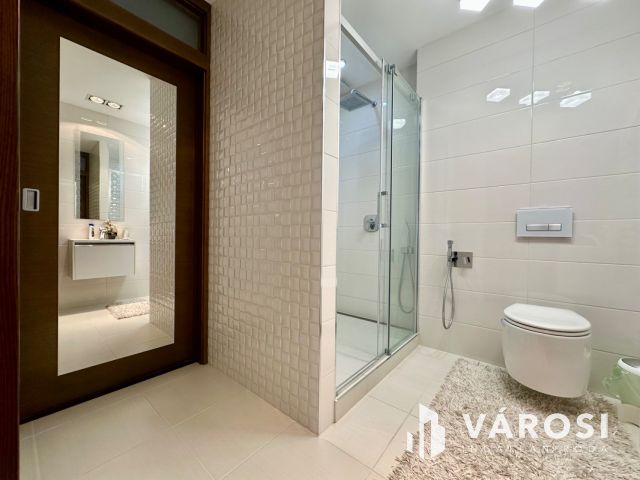 Kálvária társasházban luxuslakás eladó!