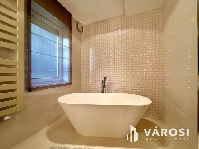 Kálvária társasházban luxuslakás eladó!