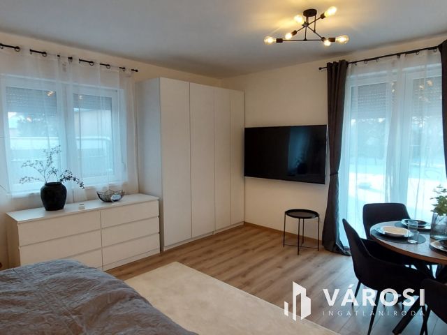 Vadiúj csinos apartmanok kiadók családi házas környezetben