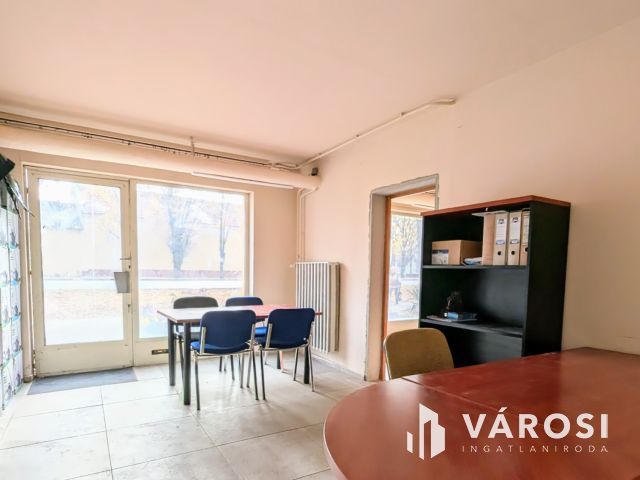 Belvárosi üzlethelyiség/iroda eladó!
