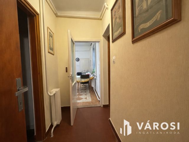 Sokoldalú lehetőségeket kínáló családi ház ELADÓ!