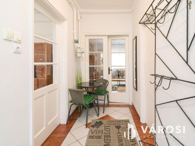 Felújított téglaház közel a Szarvasi úthoz