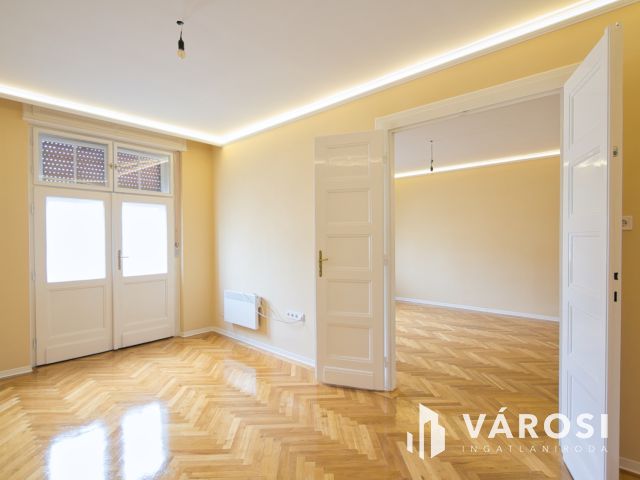 87 m2-es, első emeleti polgári lakás eladó