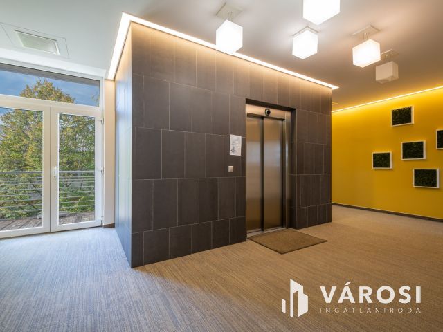 Kiadó napfényes irodák, Zugló szívében