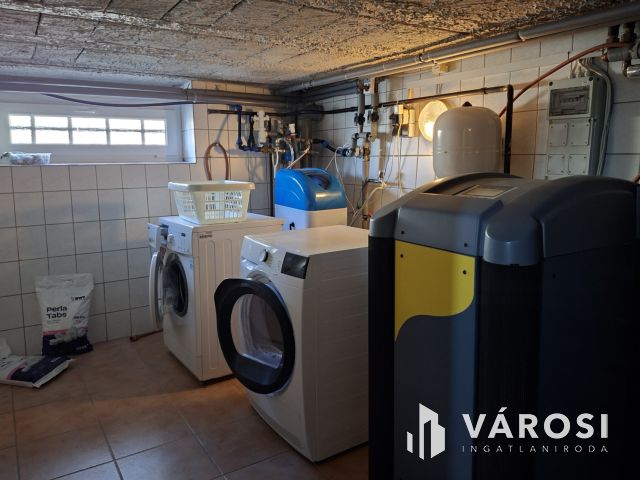 Rezsi évente 90 ezer? Ez a ház tudja!