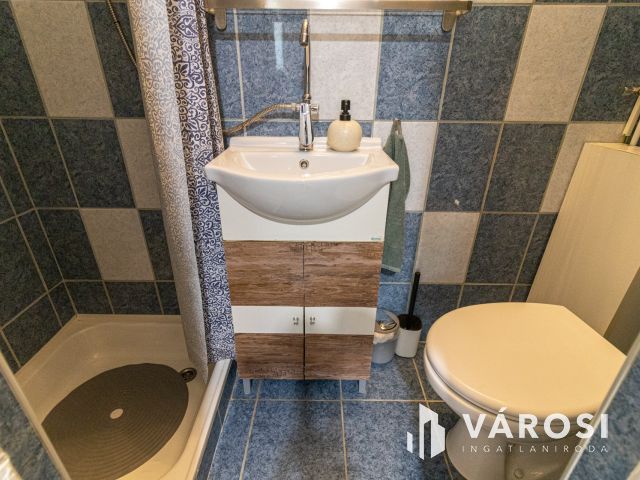 Kiadó üzlethelyiség a Zsókavár utcában!