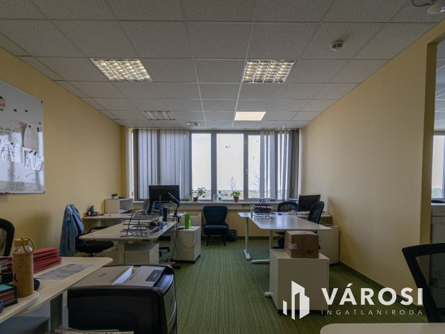 50 nm2-es iroda a Jászberényi úton!
