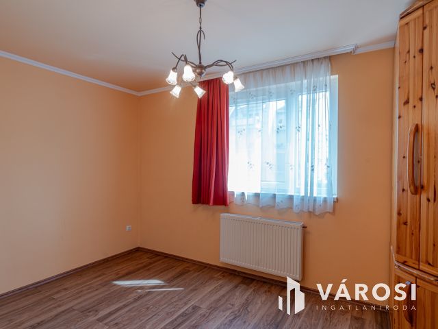 Nagyon kultúrált 3 szobás lakás az Ősz utcában Kiadó