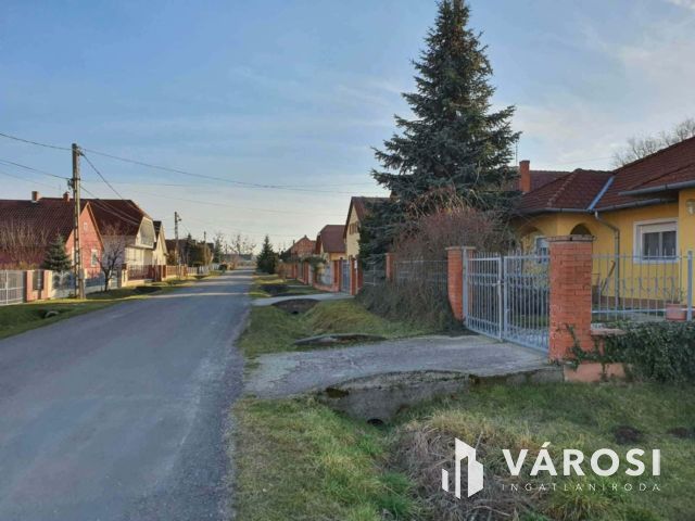 Az egyik utolsó belterületi telek Bükfürdőtől 8 percre Góron