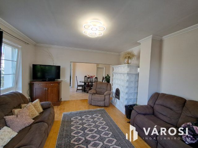 Stílusos, több funkciós családi ház Győrszentivánon