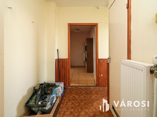 Eladó 55 m²-es, napfényes, erkélyes panel lakás Békésen