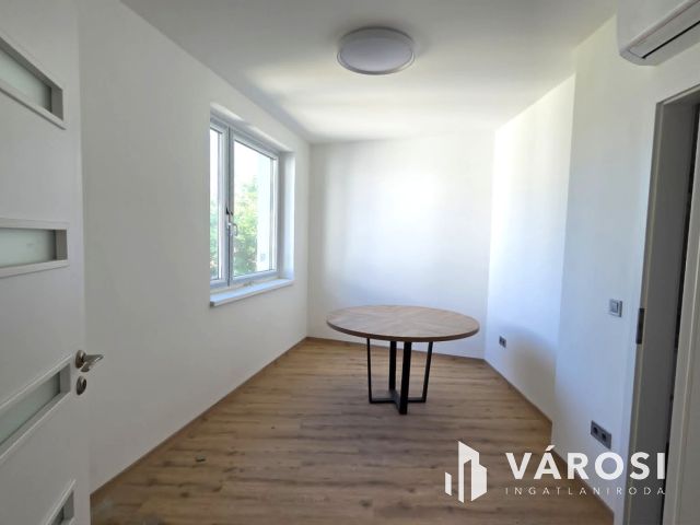 Bútorozott új premium lakás a belvárosban-Debrecen!